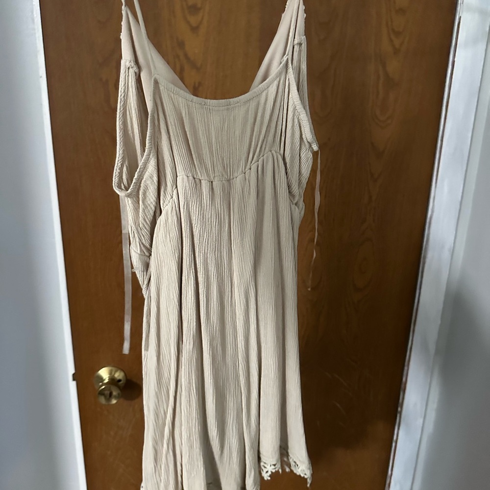 Romper - Picture 2 of 3